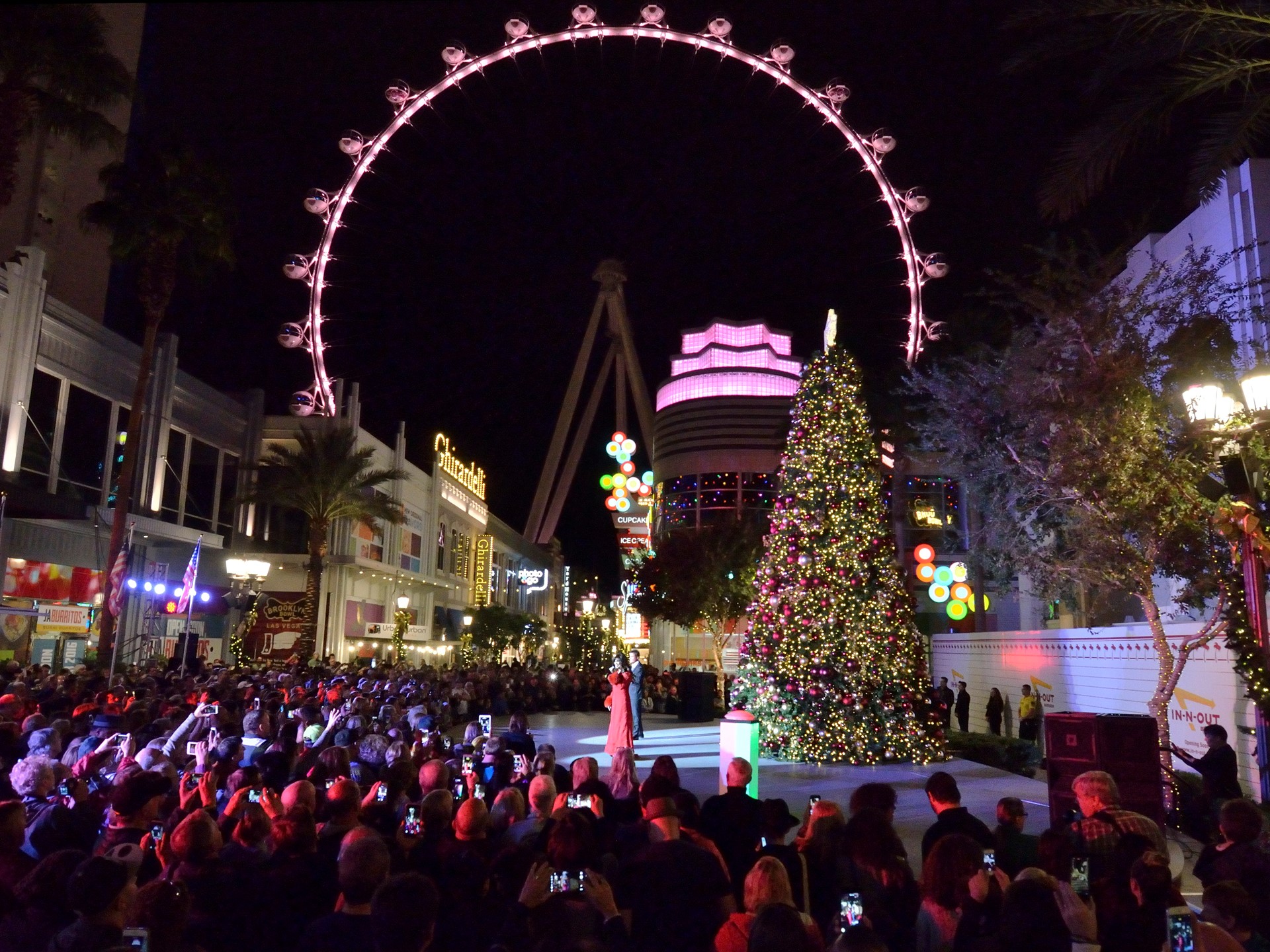 Donny and Marie Osmond at Christmas tree lighting ceremony at the LINQ Promenade