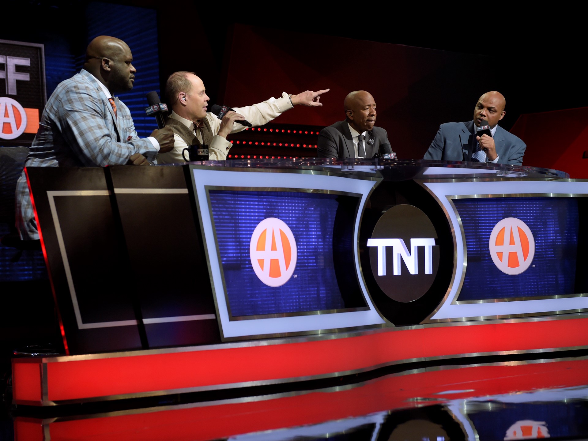 Shaquille O’Neal, Ernie Johnson, Kenny Smith and Charles Barkley
