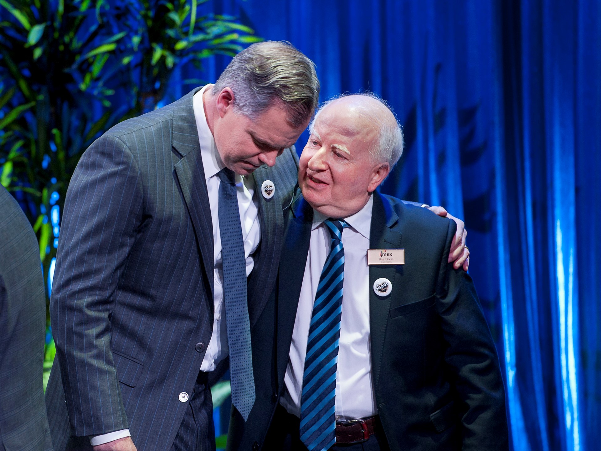 Jim Murren shares a quiet moment with Ray Bloom