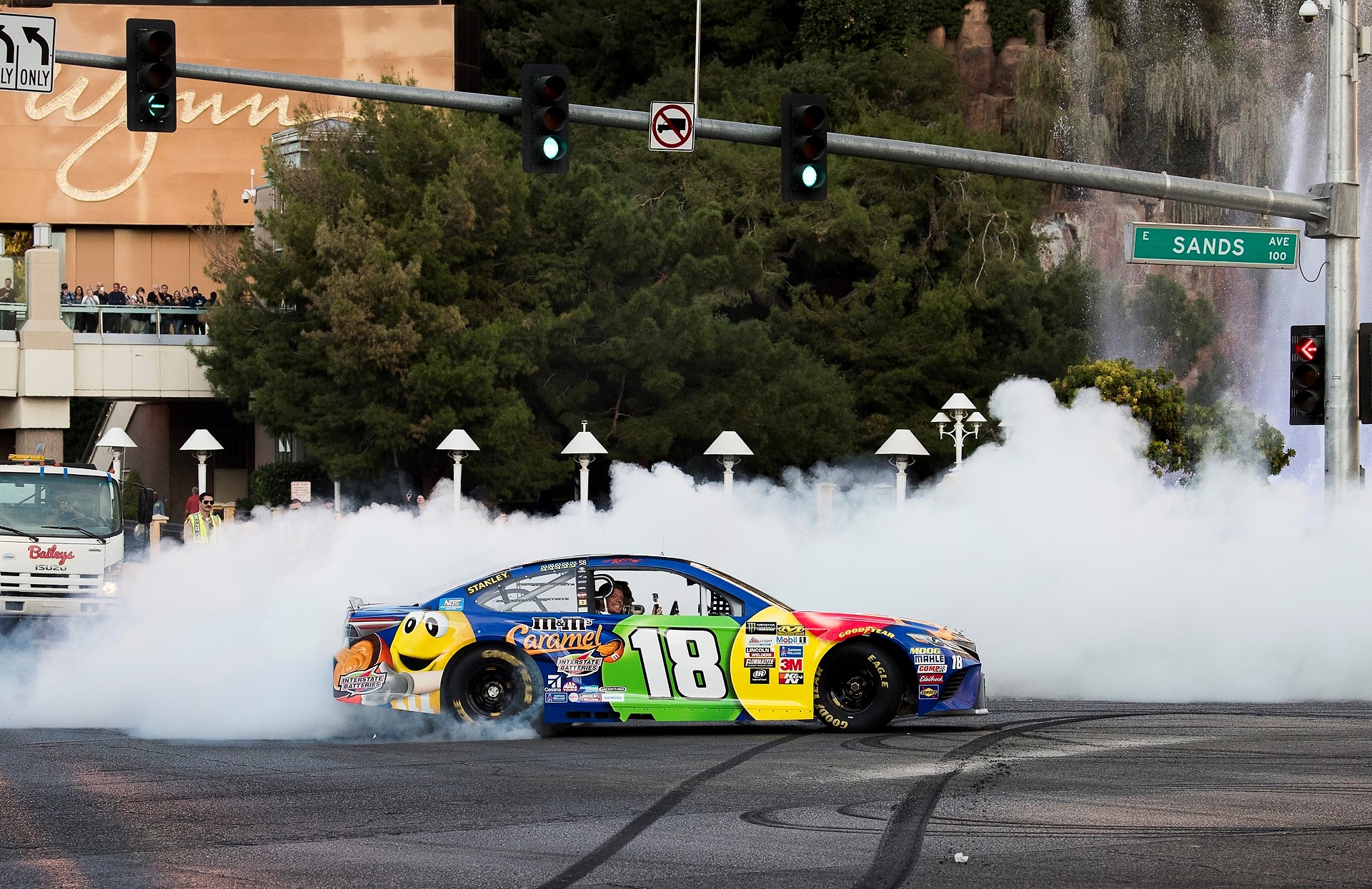 Las Vegan Kyle Busch spins out in his #18 M&M's Caramel Toyota Camry