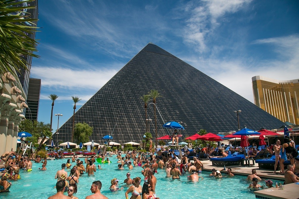 Temptation Sundays at Luxor Hotel and Casino