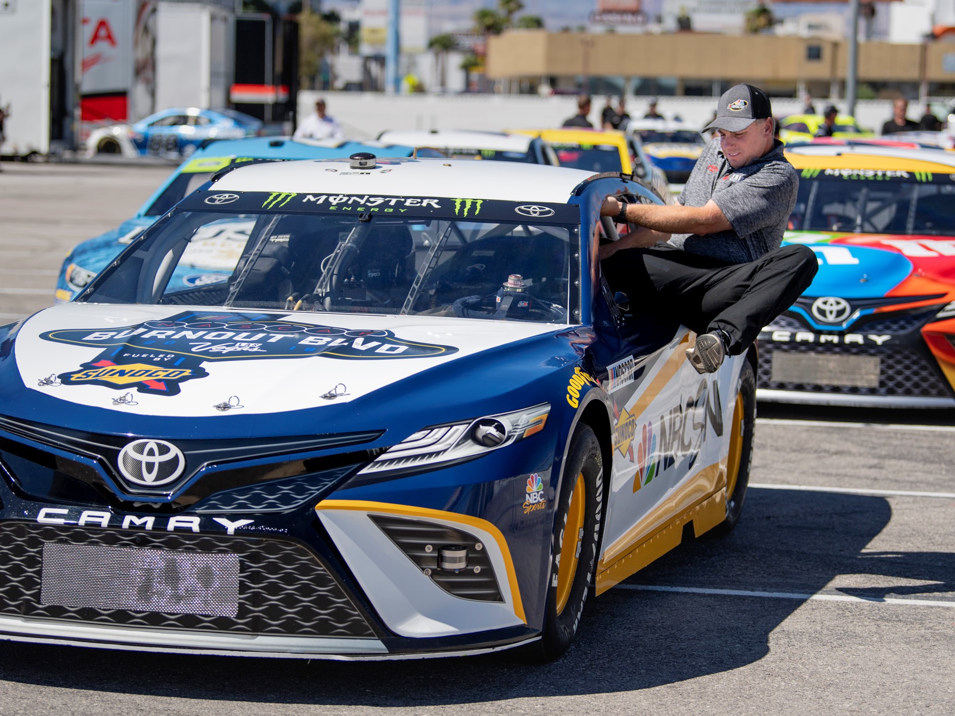 Louie Ellis of Gaunt Racing climbs into the NBCSN lead car in preparation for the 2018 NASCAR Burnout Blvd