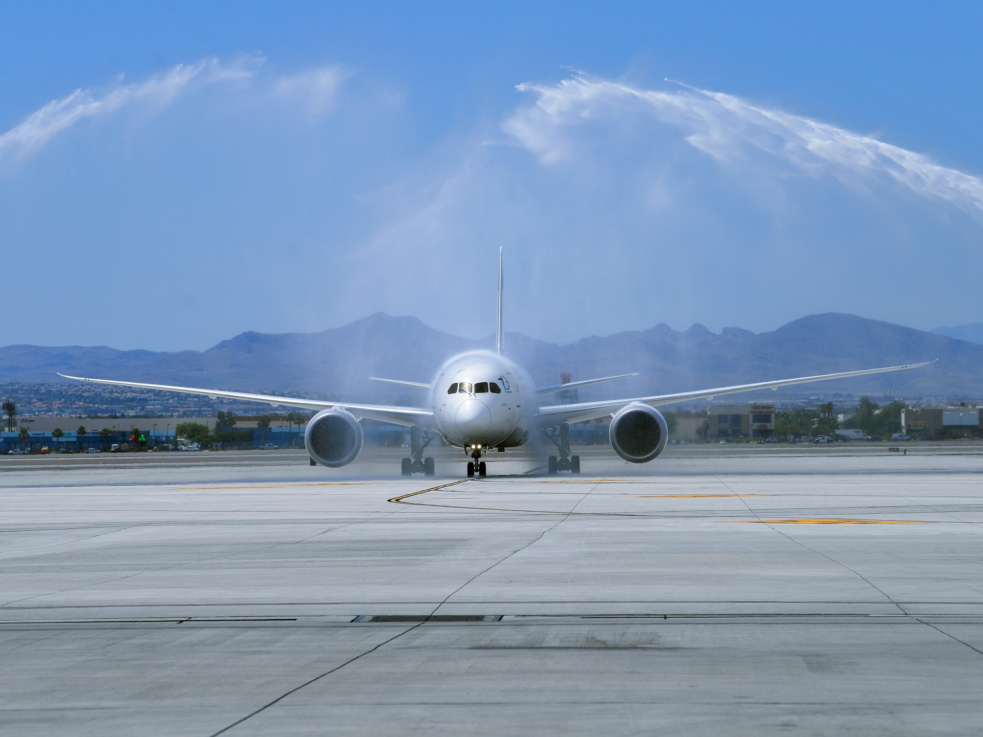 An EL AL Israel Airlines 787-9 Dreamliner