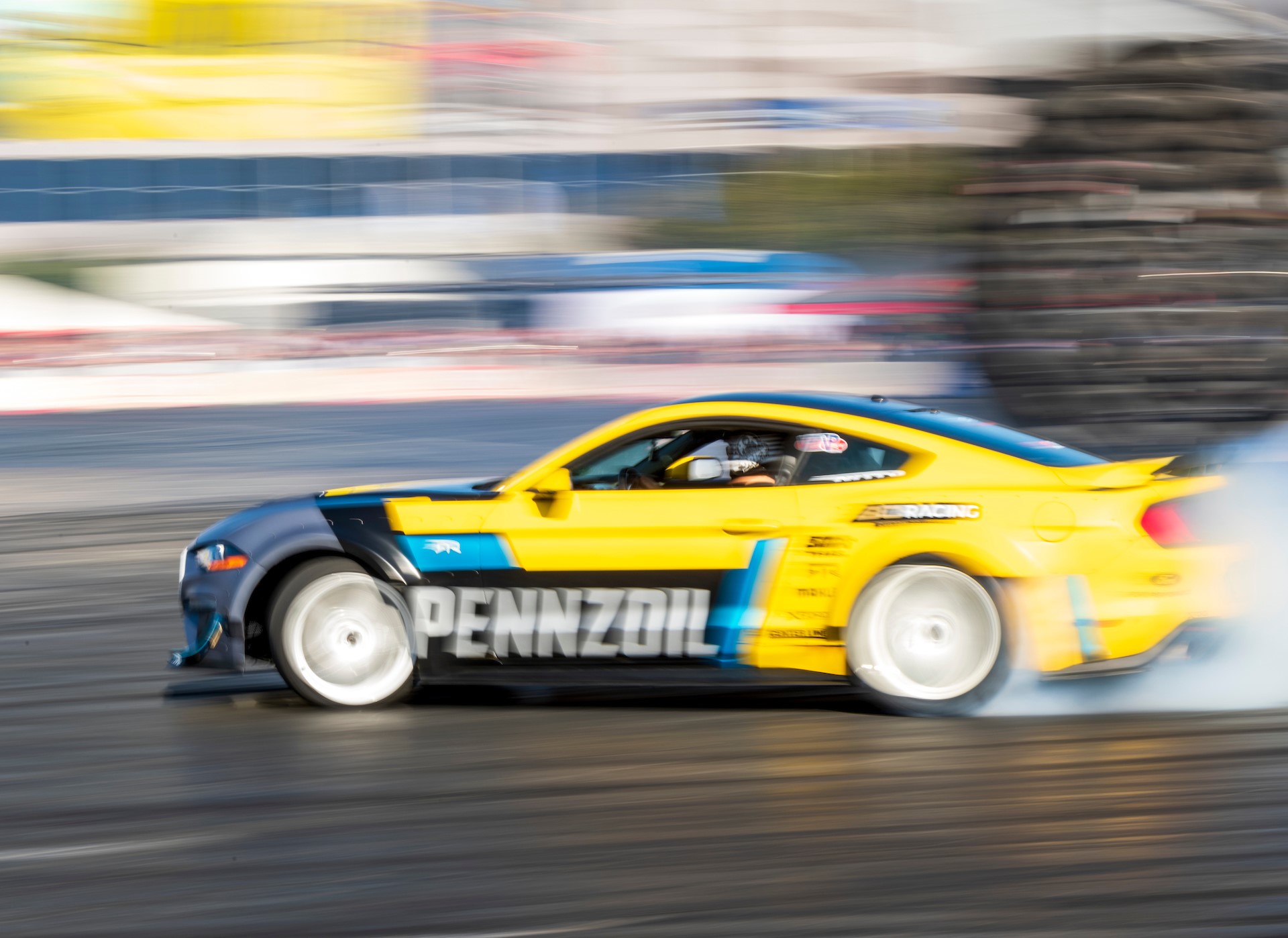 A Shelby Ford GT 350