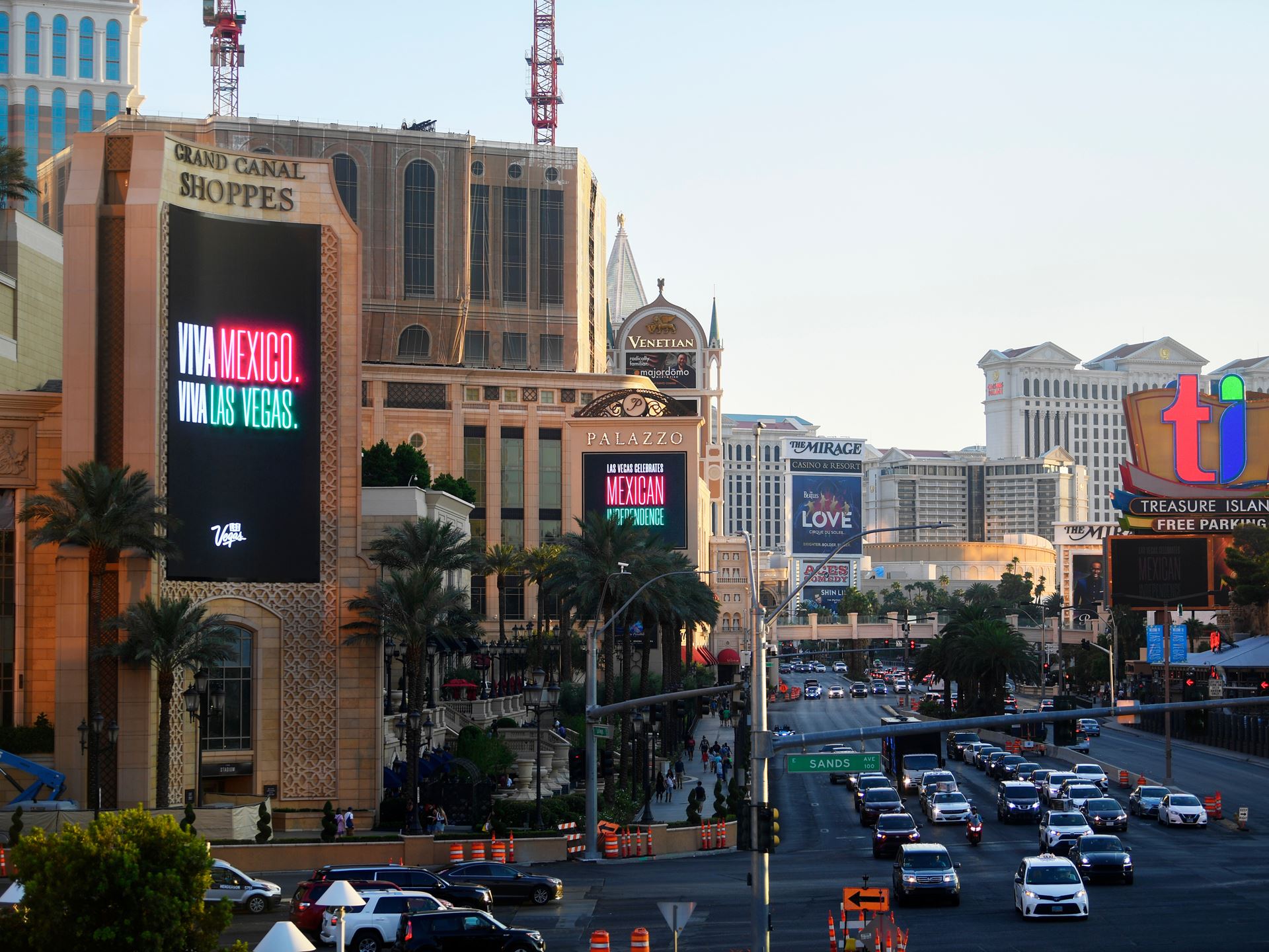 LAS VEGAS CELEBRATES MEXICAN INDEPENDENCE DAY WITH A MARQUEE TAKEOVER