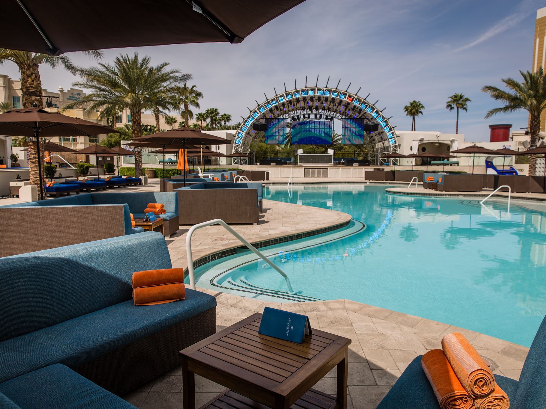 DAYLIGHT Beach Club at Mandalay Bay Resort & Casino