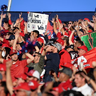Fresno State fans cheer