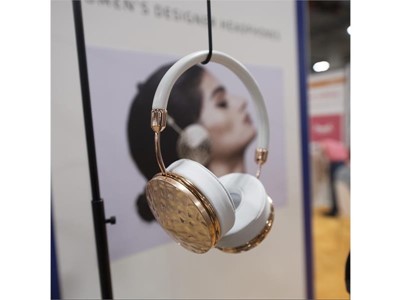 Fashion headphones with parts that can be swapped out for different looks from Dutch start-up Frends