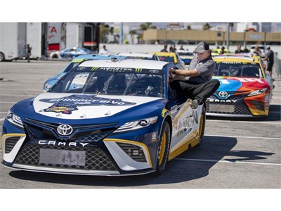 Louie Ellis of Gaunt Racing climbs into the NBCSN lead car in preparation for the 2018 NASCAR Burnout Blvd