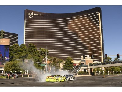 Ryan Blaney (12) and Chase Elliott (9) go nose-to-nose for their burnout