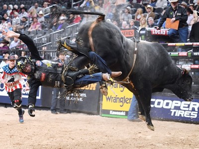 Cody Teel is tossed off Fearless