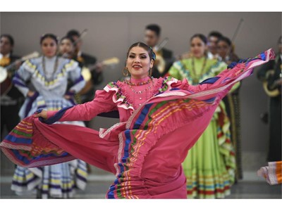 Rancho High School Mariachi Oro de Rancho and Ballet Folklorico Sol de Rancho
