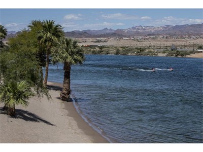 The beach on the Colorado River at Laughlin River Lodge