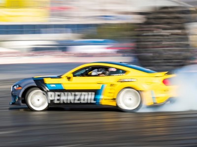 A Shelby Ford GT 350