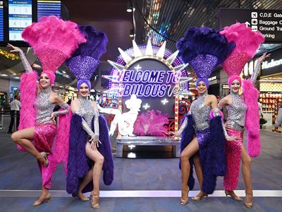 Showgirls at Fabulous Pickups Photo Bench
