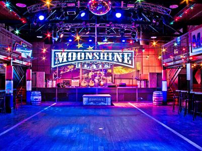 moonshineflats_stage_instruments_edit