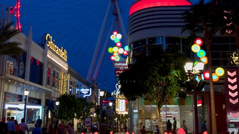 High Roller goes red for Tourism Week