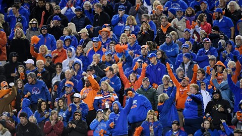 Boise State Broncos fans cheer