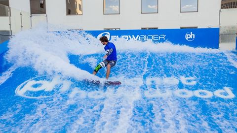 FlowRider at Planet Hollywood Pool_Credit Erik Kabik