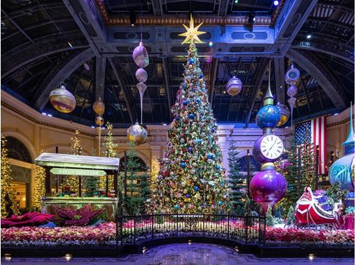 Holiday Display at Bellagio Conservatory & Botanical Gardens
