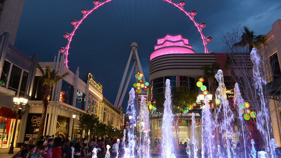The LINQ Promenade