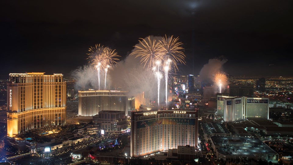 Las Vegas rings in 2017