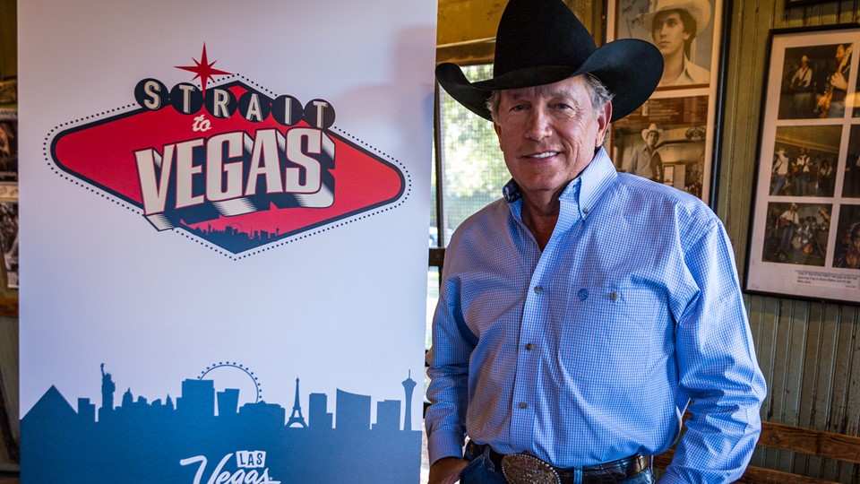 George Strait returns to the T-Mobile Arena