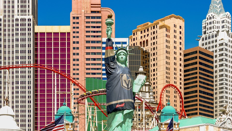 Lady Liberty becomes a Vegas Golden Knights fan, Golden Knights/NHL