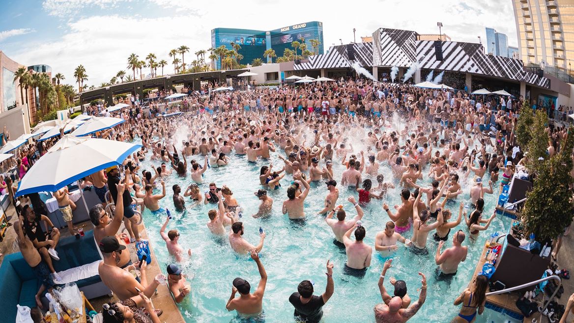 Las Vegas' summer pool party are in full swing at the MGM Grand – AirGuide  Destinations Home