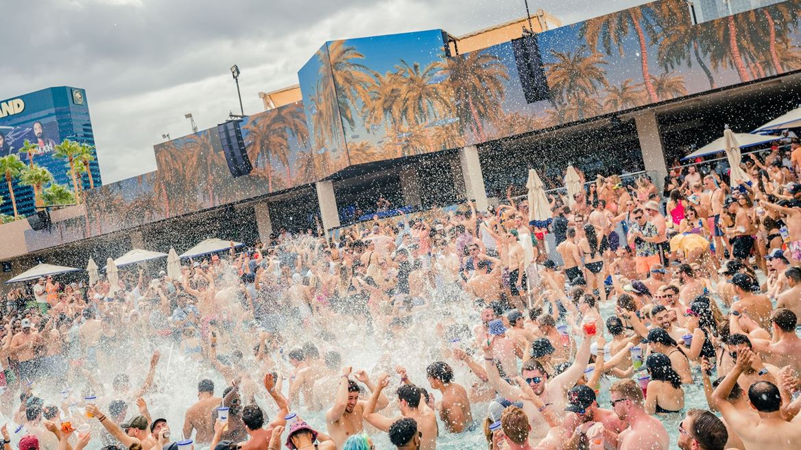 Las Vegas Kicks Off the Summer Season with an Entertainment Filled Memorial Day Weekend