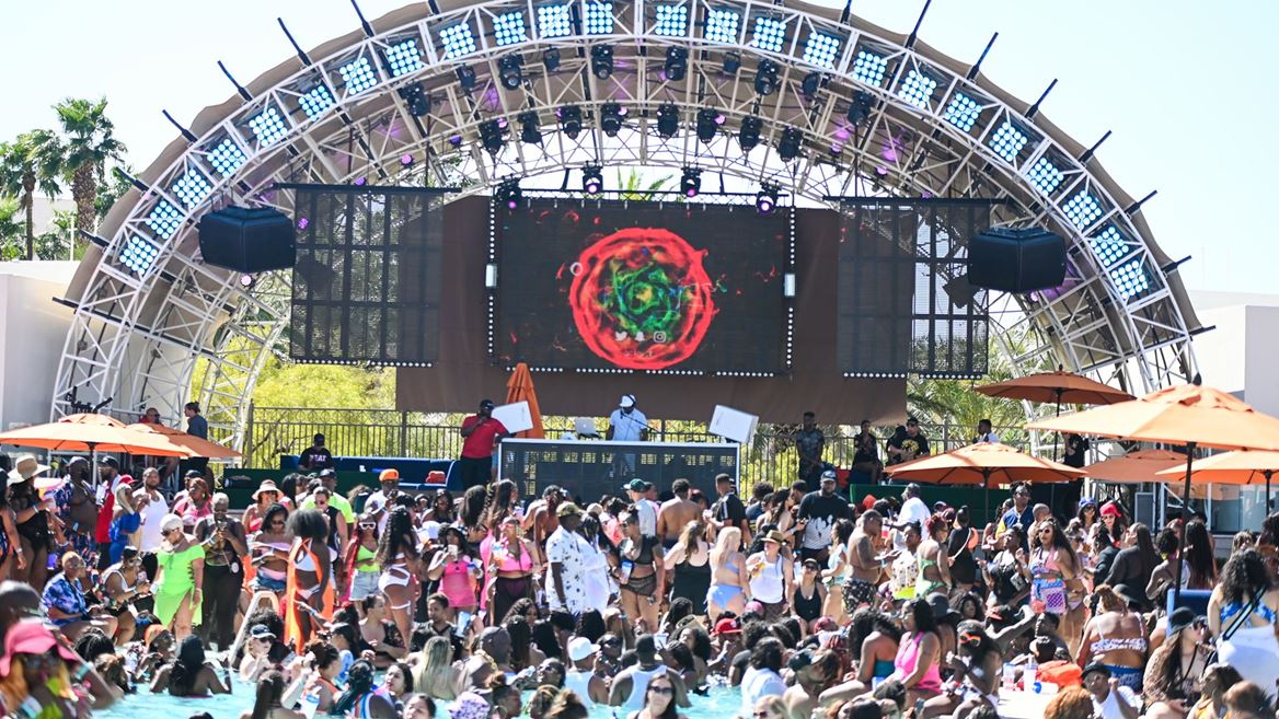 Plies at DAYLIGHT Beach Club at Mandalay Bay Resort Casino