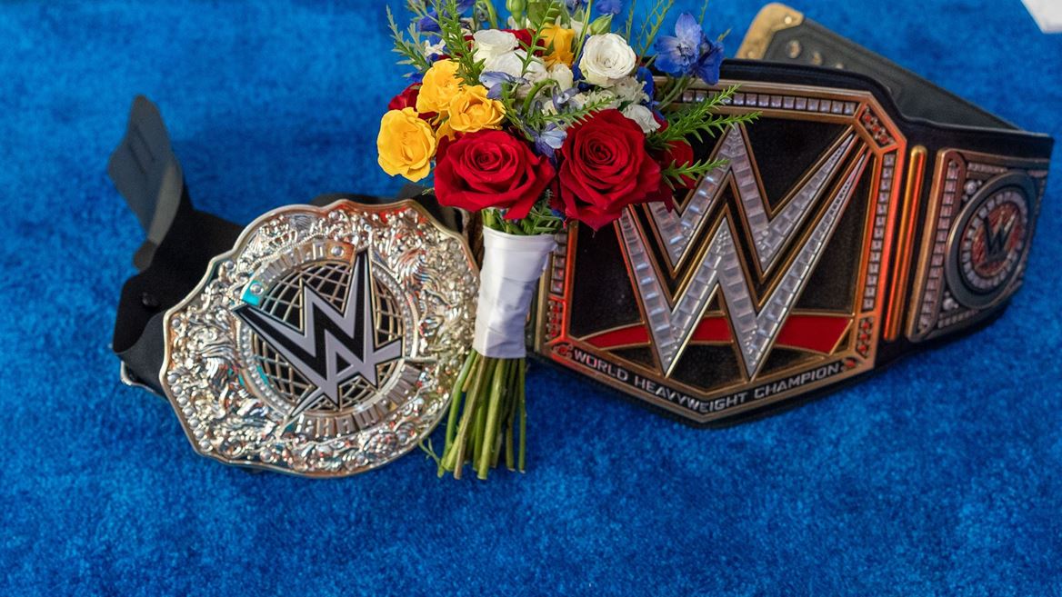 Love Smackdown at Viva Las Vegas Weddings