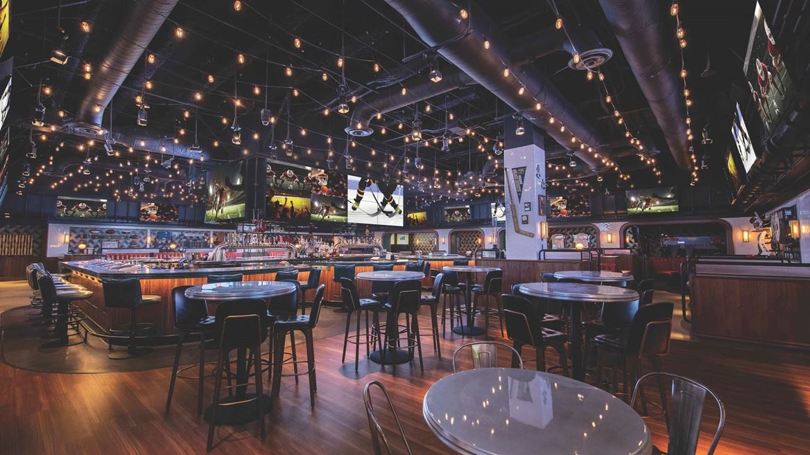 BetMGM Sportsbook and Bar