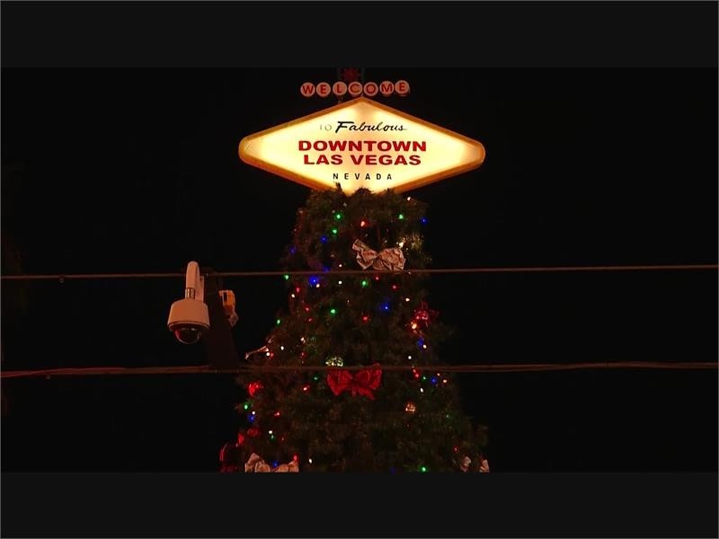 fremont-street-experience-christmas-tree-lighting