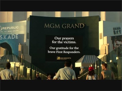 las-vegas-strip-marquees-honor-vegas-strong