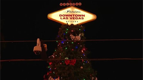 fremont-street-experience-christmas-tree-lighting