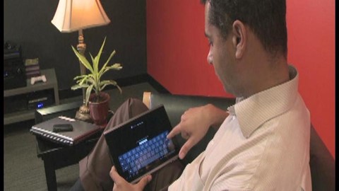 How-to-Avoid-a-Social-Media-Scandal-this-Valentines-Day