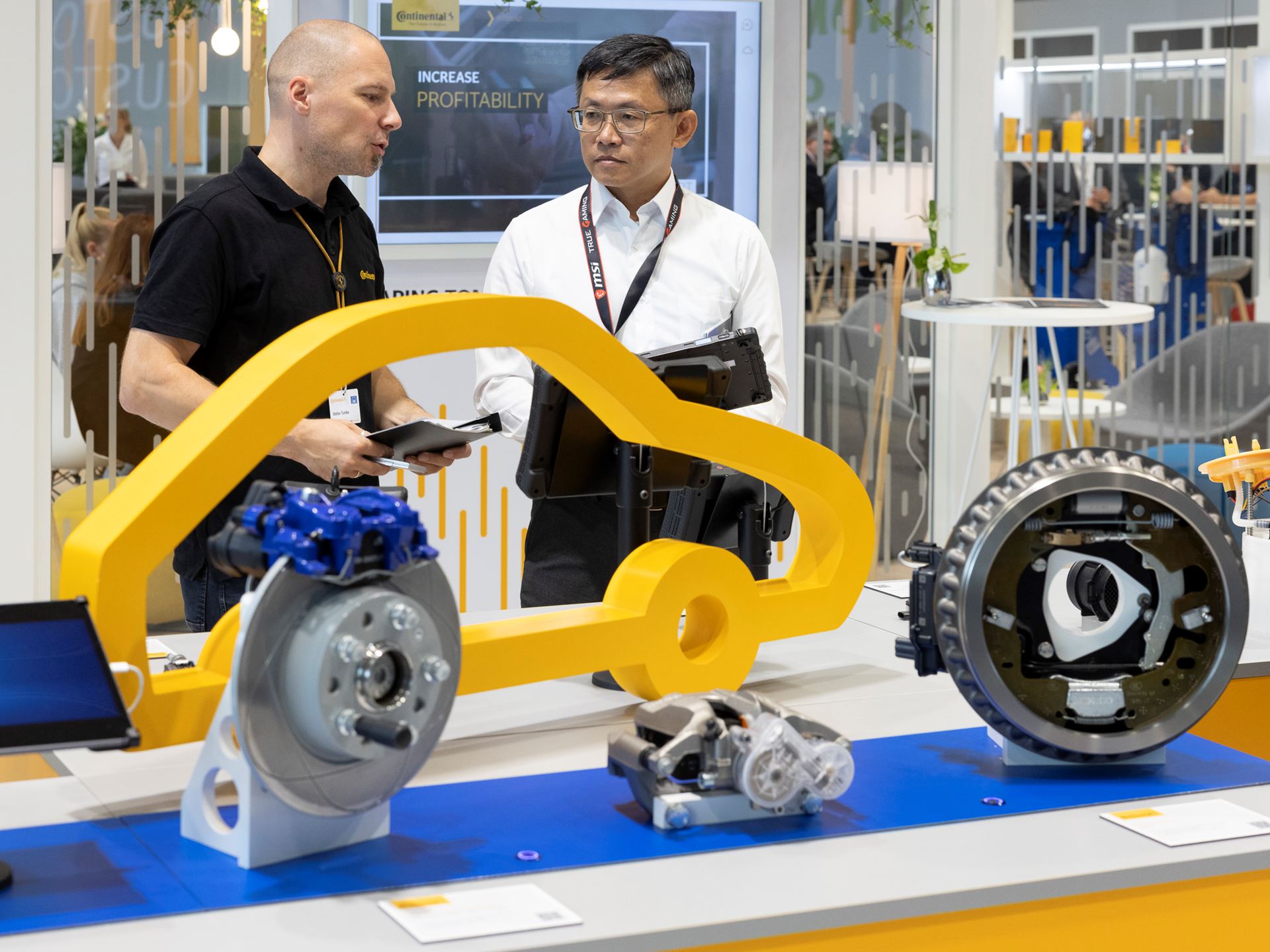 Automechanika Frankfurt business interaction