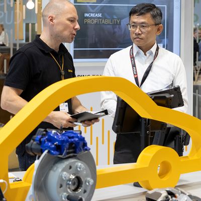 Automechanika Frankfurt business interaction