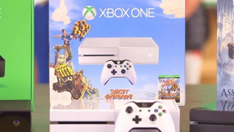 Xbox-One-Special-Edition-Sunset-Overdrive-Bundle-B-roll