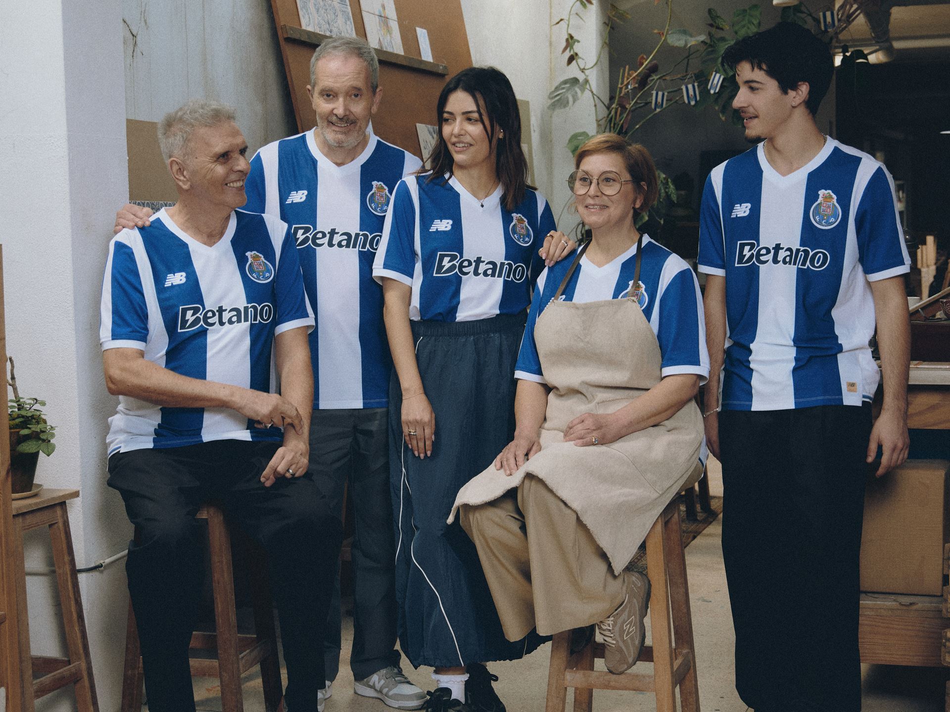 260316 dl new balance football fc porto 2627 home kit family 023 cr3