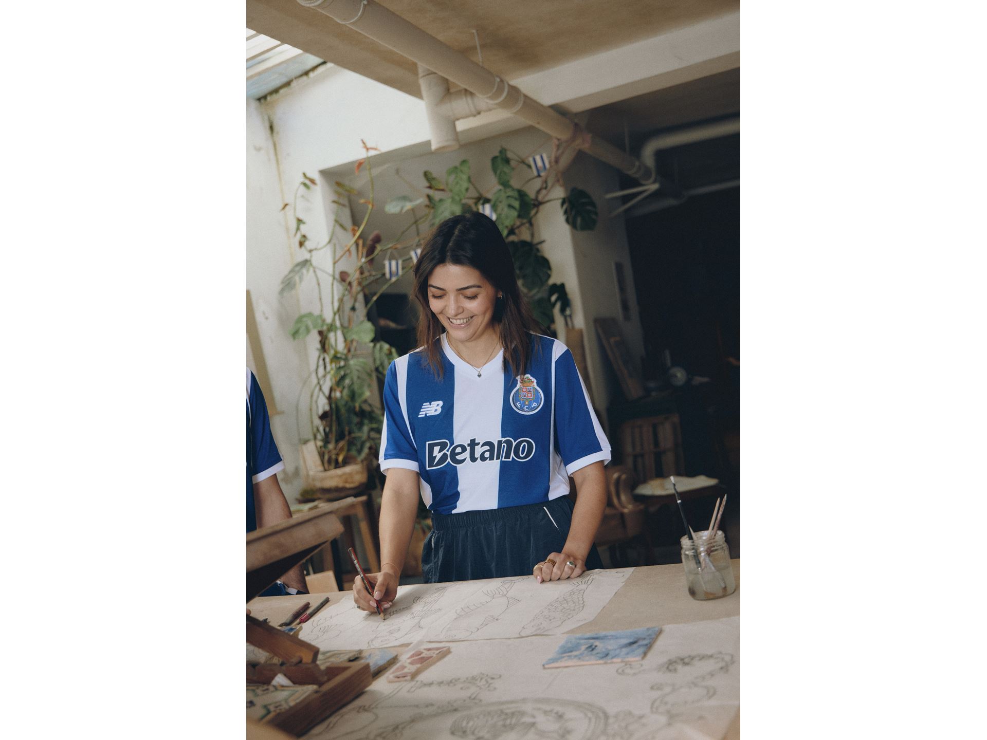 260316 dl new balance football fc porto 2627 kit home kit son joana 018 cr3