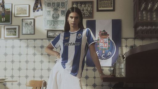 NEW BALANCE CELEBRATES 10-YEAR ANNIVERSARY WITH FC PORTO WITH 2025/26 HOME KIT