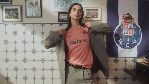 NEW BALANCE UNVEILS STRIKING FC PORTO AWAY KIT FOR 2025/26 SEASON