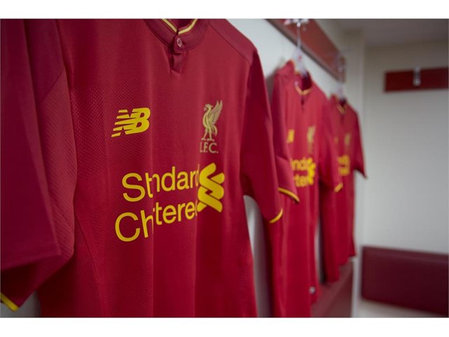 nb liverpool kit