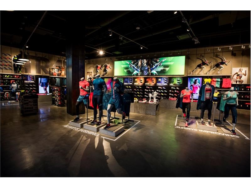 New Balance Press Box : NEW BALANCE OPENS FIRST U.S. GLOBAL FLAGSHIP STORE  IN BOSTON LANDING