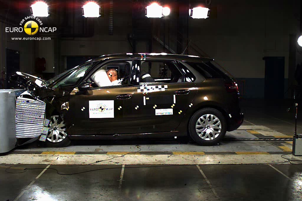 Citroën C4 Picasso- Frontal crash test 2013
