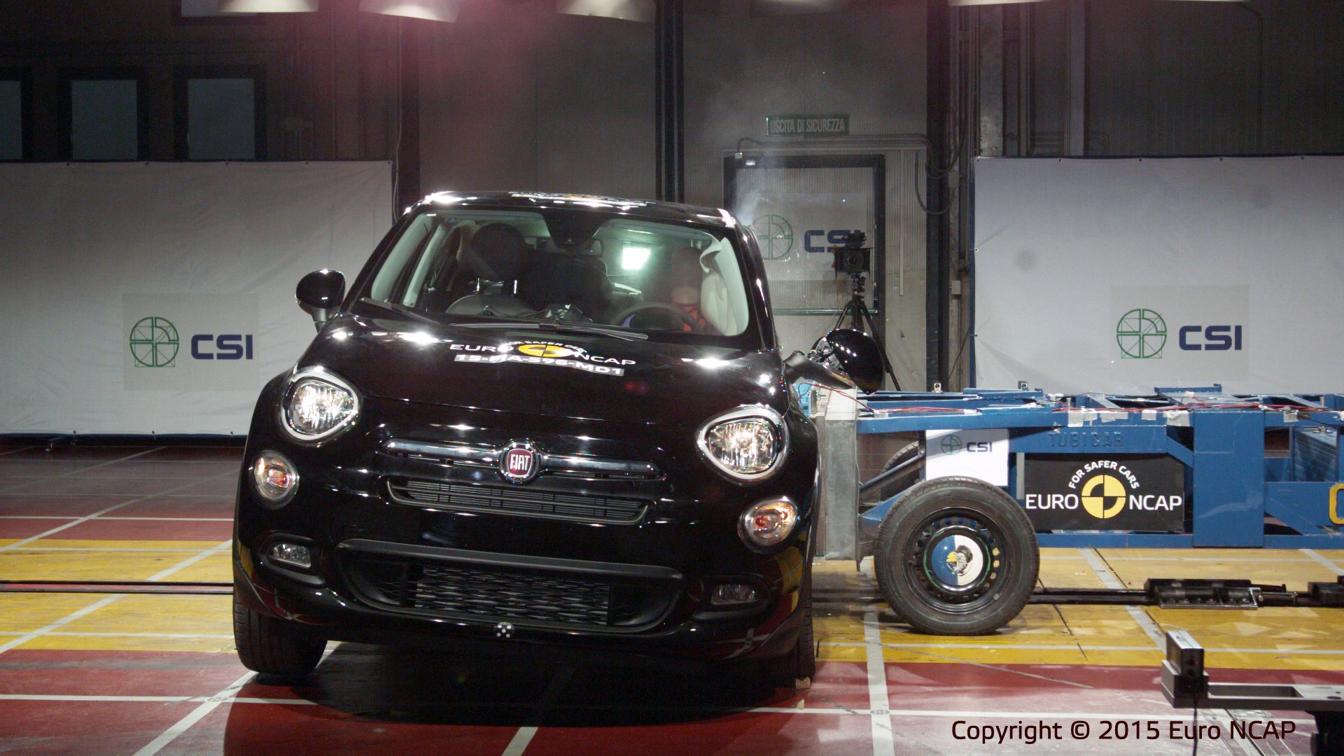 FIAT 500X  - Side crash test 2015
