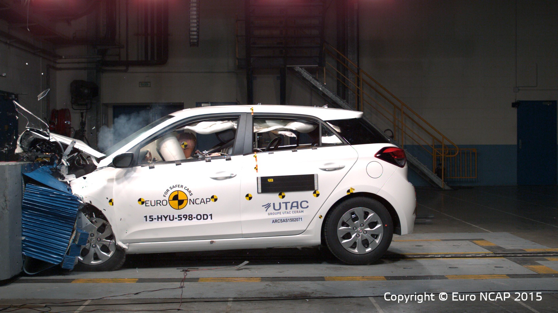 Hyundai i20  - Frontal Offset Impact test 2015