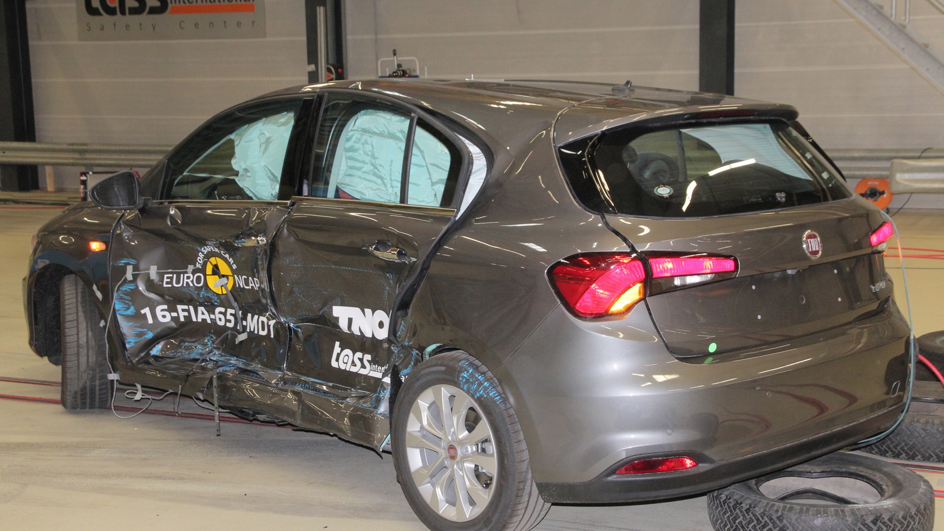 Official Fiat Tipo 2016 safety rating
